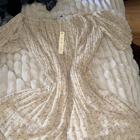 She and Sky Dresses & Skirts - Size medium, taupe floral off the shoulder dress